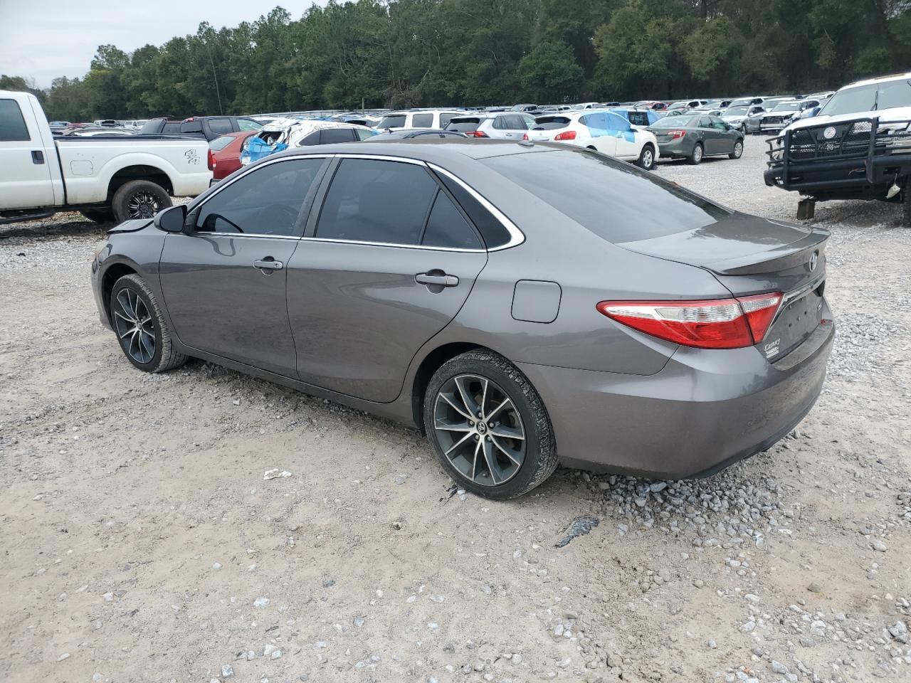 2017 TOYOTA CAMRY LE - Фото 2