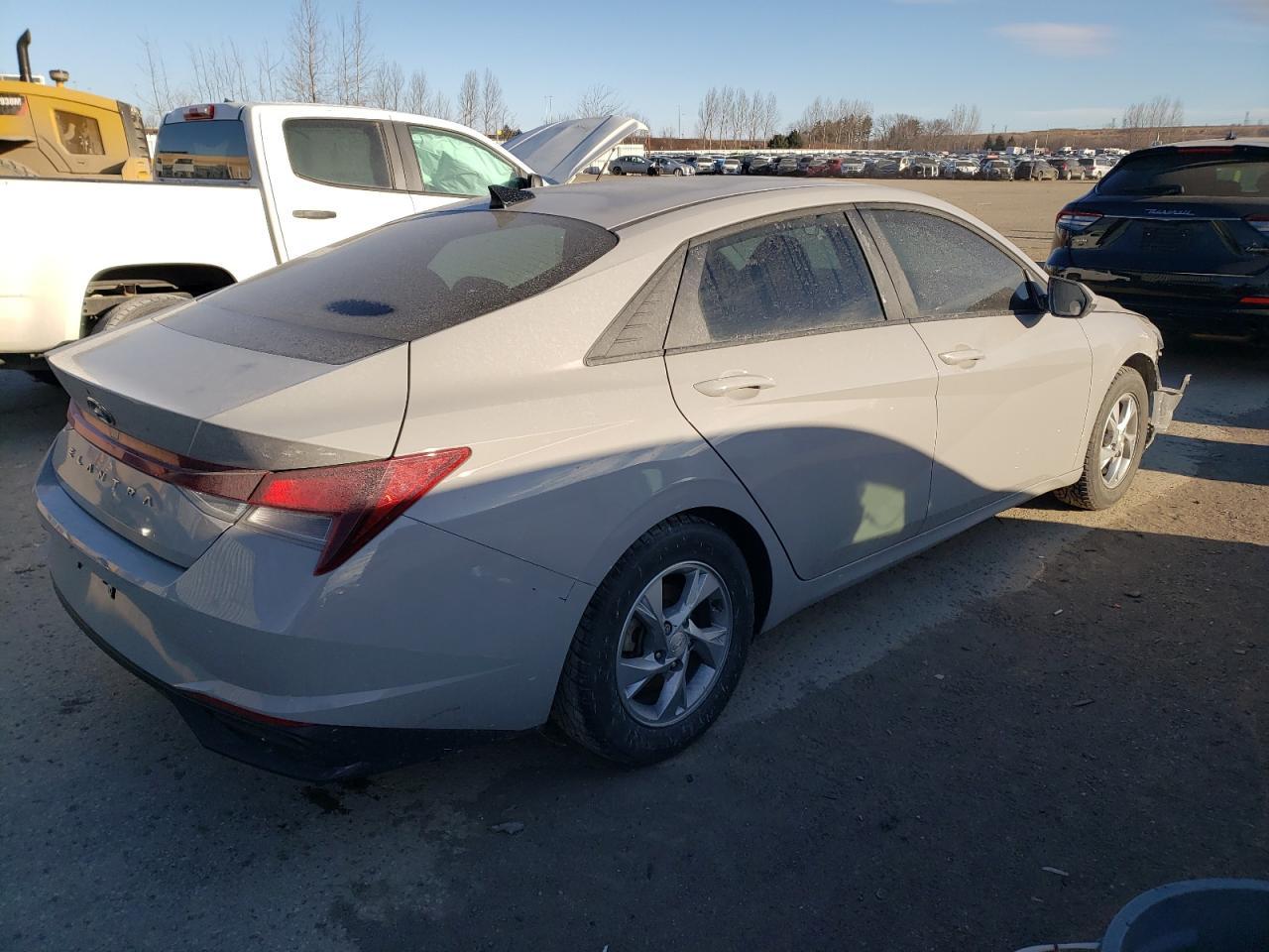 2022 HYUNDAI ELANTRA SE - Image 3