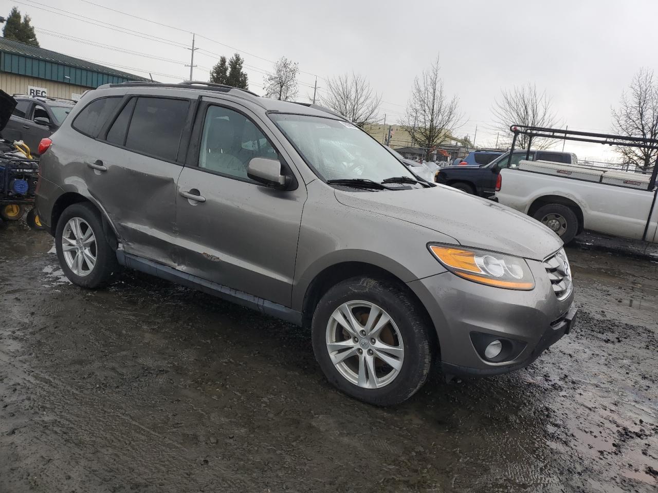 2011 HYUNDAI SANTA FE S - Image 4