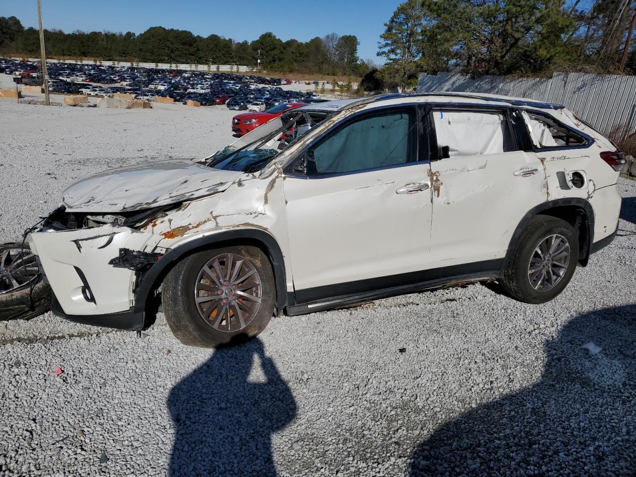 2019 TOYOTA HIGHLANDER
