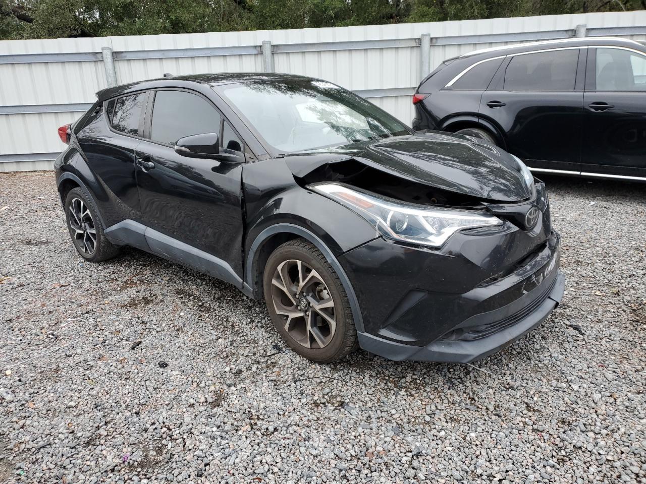 2019 TOYOTA C-HR XLE - Фото 4
