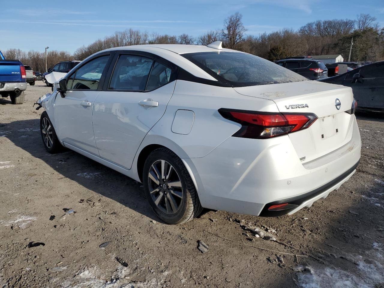 2021 NISSAN VERSA SV - Фото 2