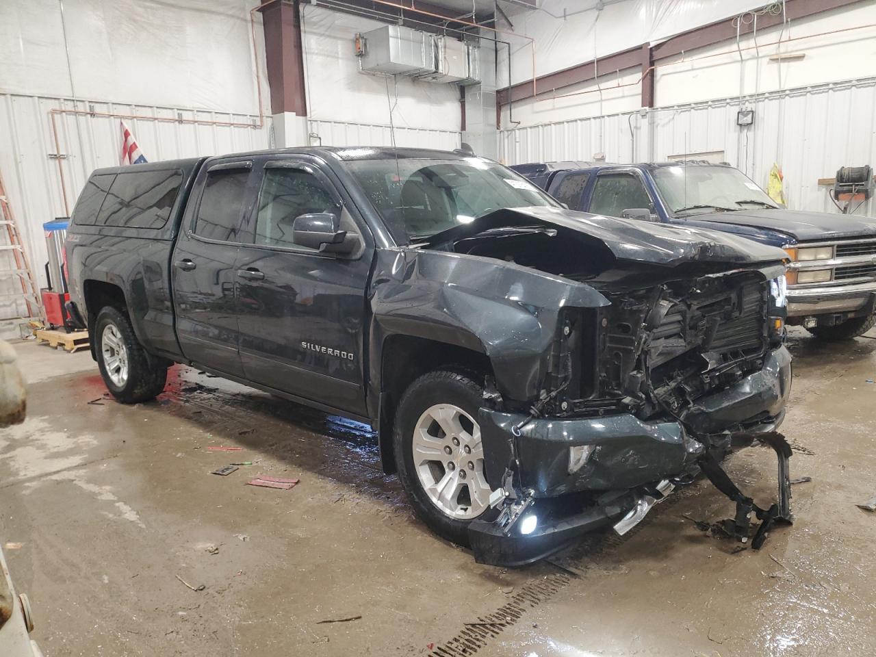 2017 CHEVROLET SILVERADO - Image 4