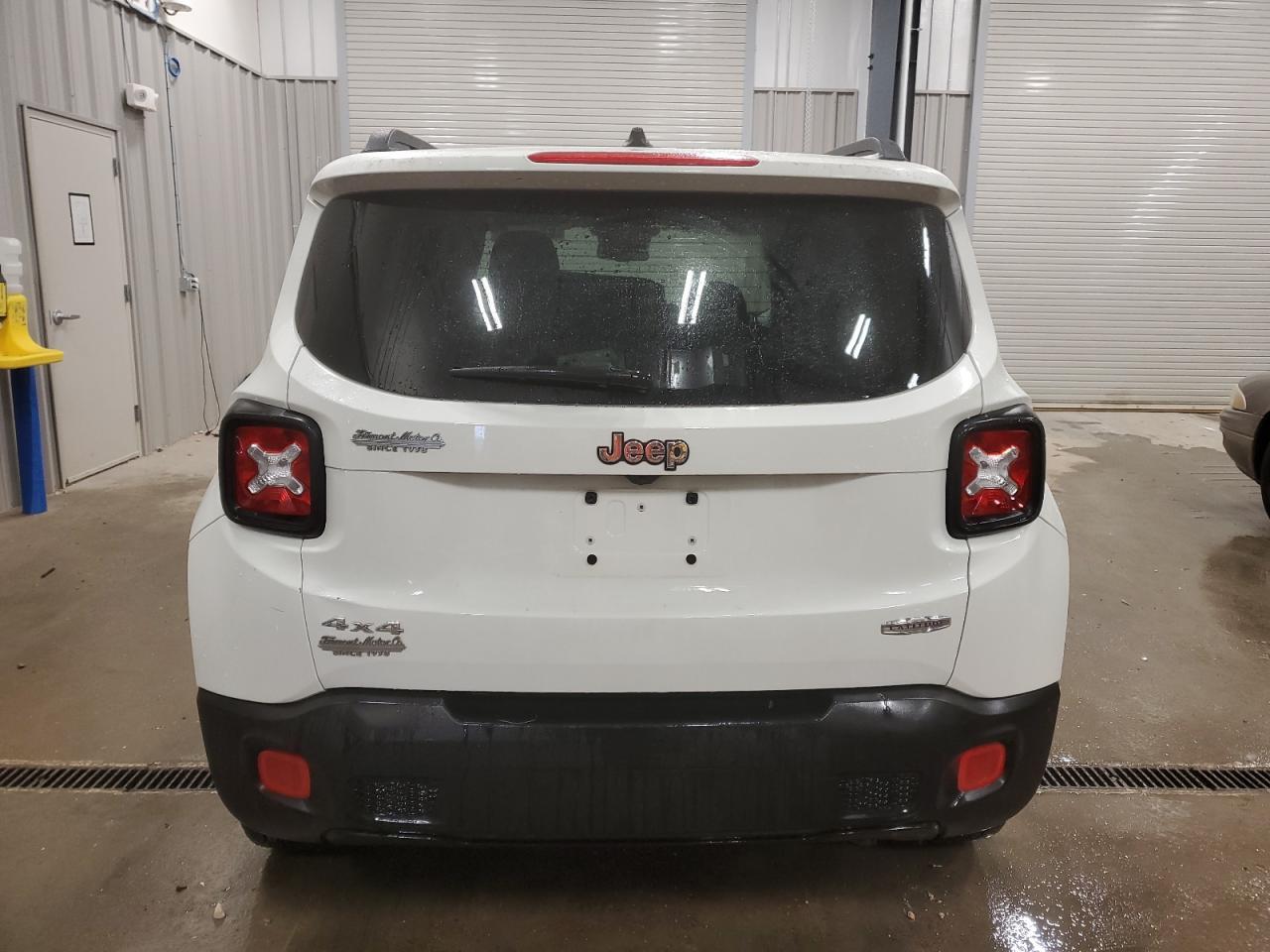 2016 JEEP RENEGADE L - Image 6