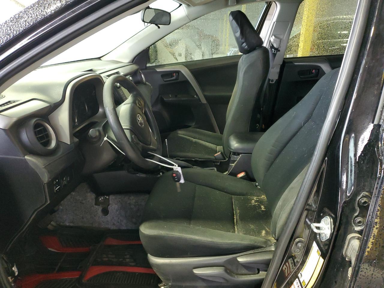 2018 TOYOTA RAV4 LE - Фото 7