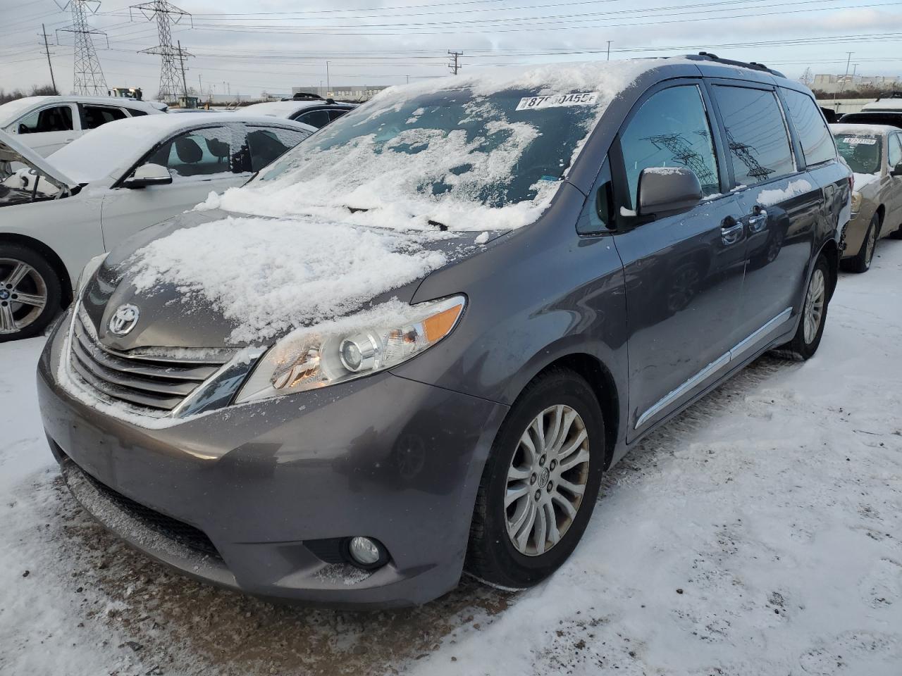 2015 TOYOTA SIENNA XLE