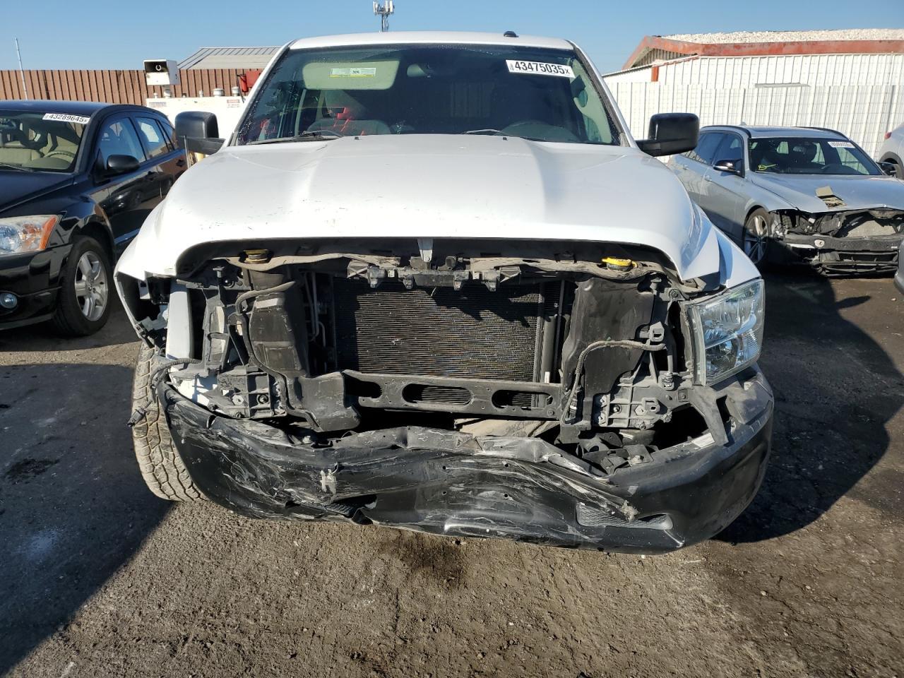 2015 RAM 1500 ST - Фото 5