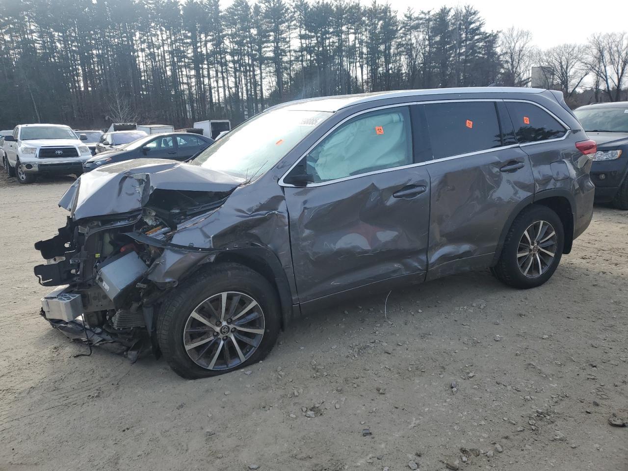 2018 TOYOTA HIGHLANDER