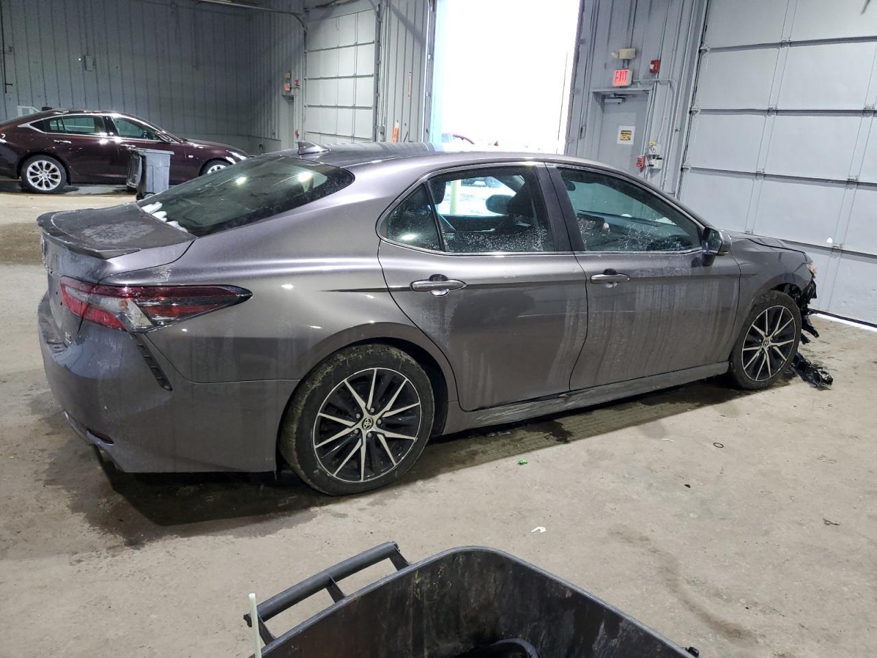 2021 TOYOTA CAMRY SE - Image 3