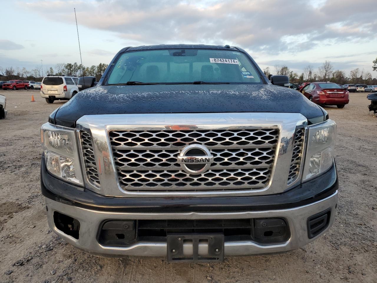 2018 NISSAN TITAN SV - Фото 5