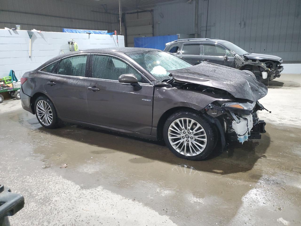 2019 TOYOTA AVALON XLE - Image 4