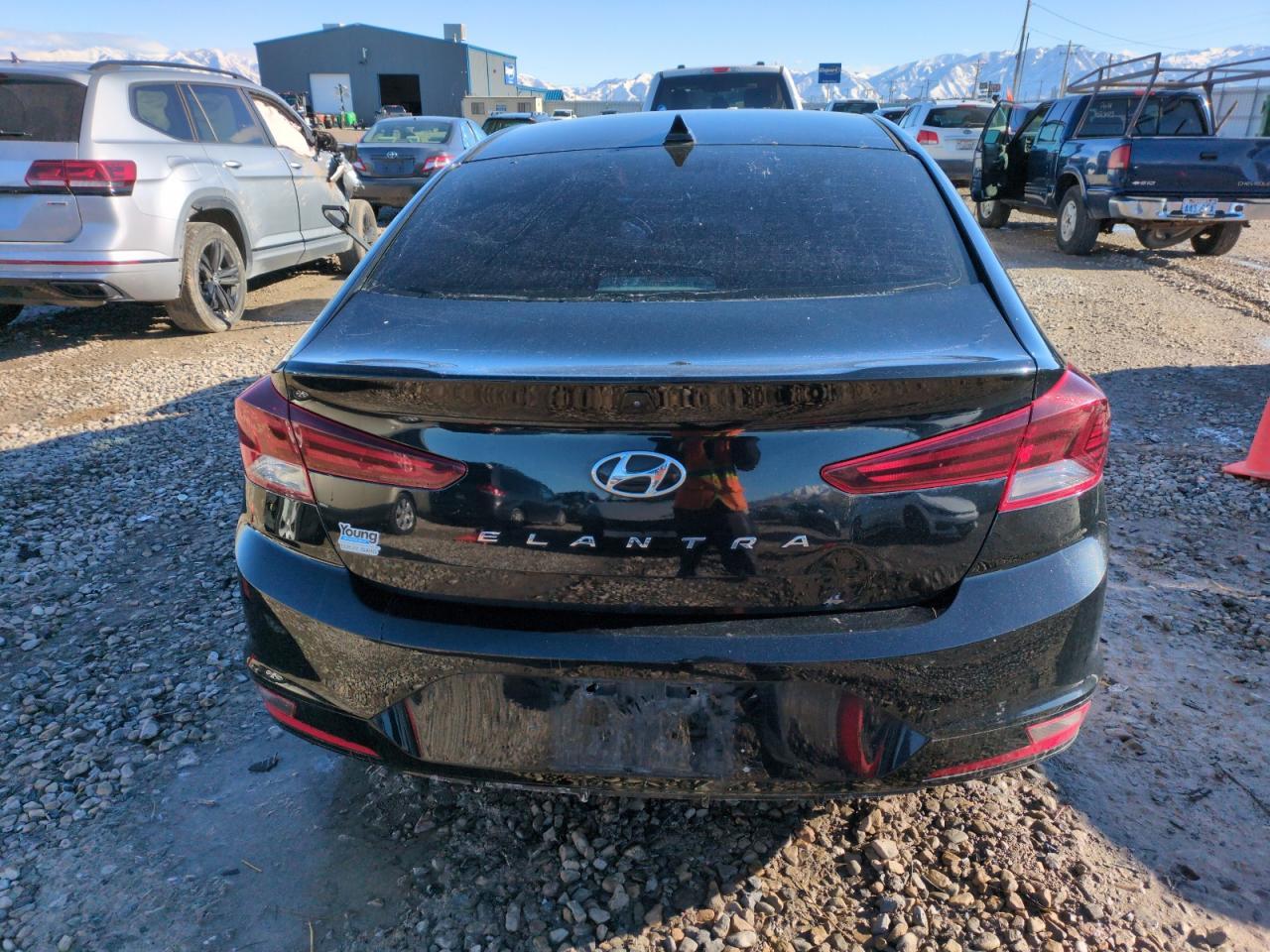 2019 HYUNDAI ELANTRA SE - Фото 6