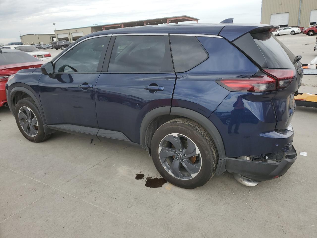 2024 NISSAN ROGUE SV - Image 2
