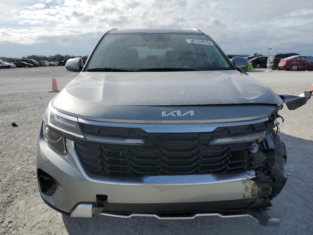 2024 KIA SELTOS EX - Image 5