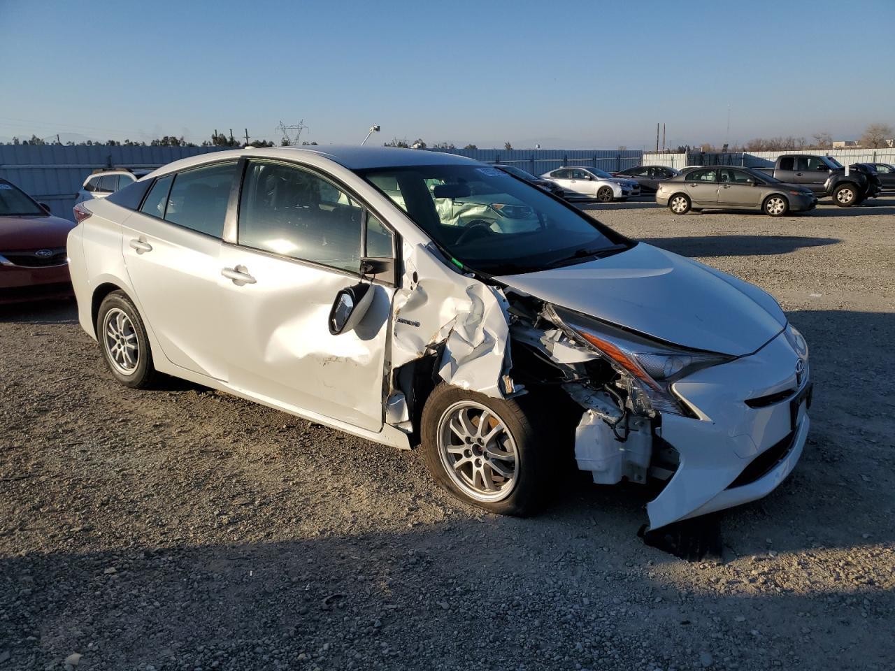 2016 TOYOTA PRIUS - Image 4