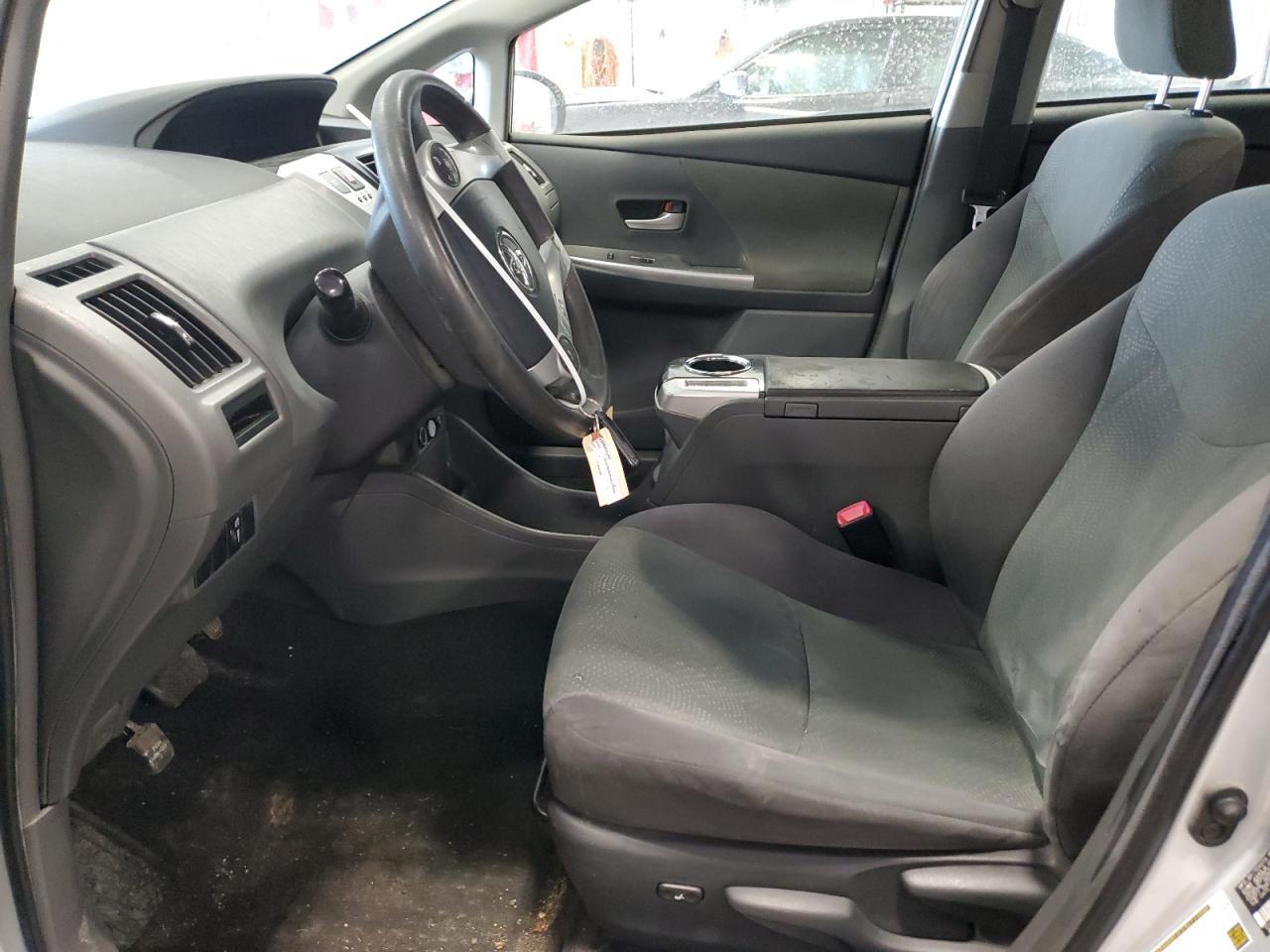 2013 TOYOTA PRIUS V - Image 7