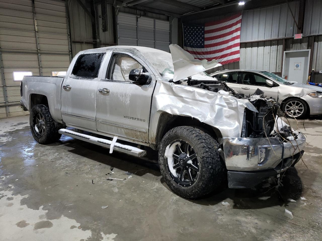 2018 CHEVROLET SILVERADO - Фото 4