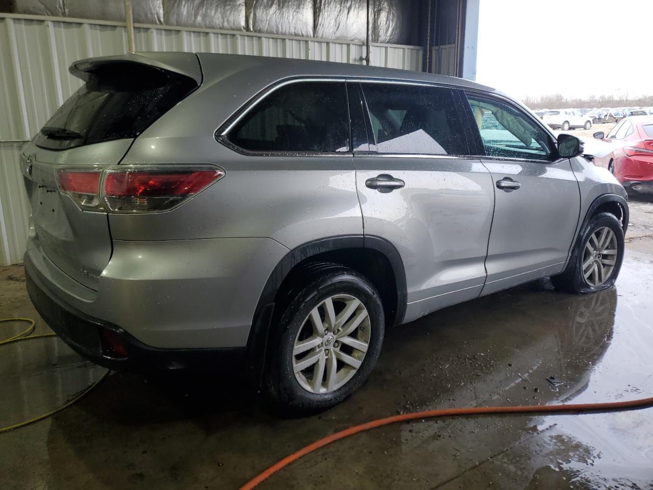 2015 TOYOTA HIGHLANDER - Image 3