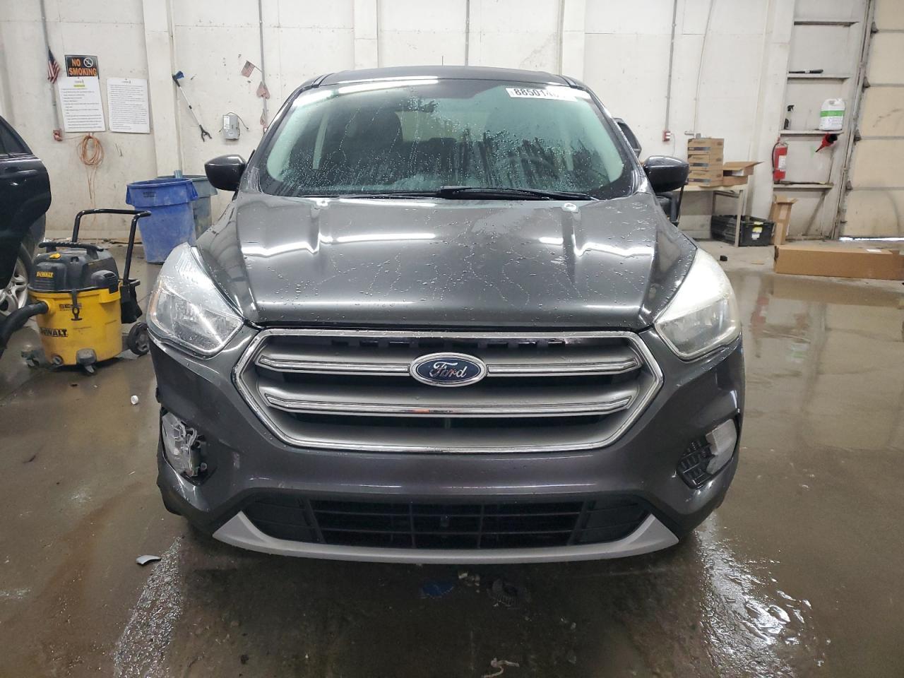 2017 FORD ESCAPE SE - Фото 5