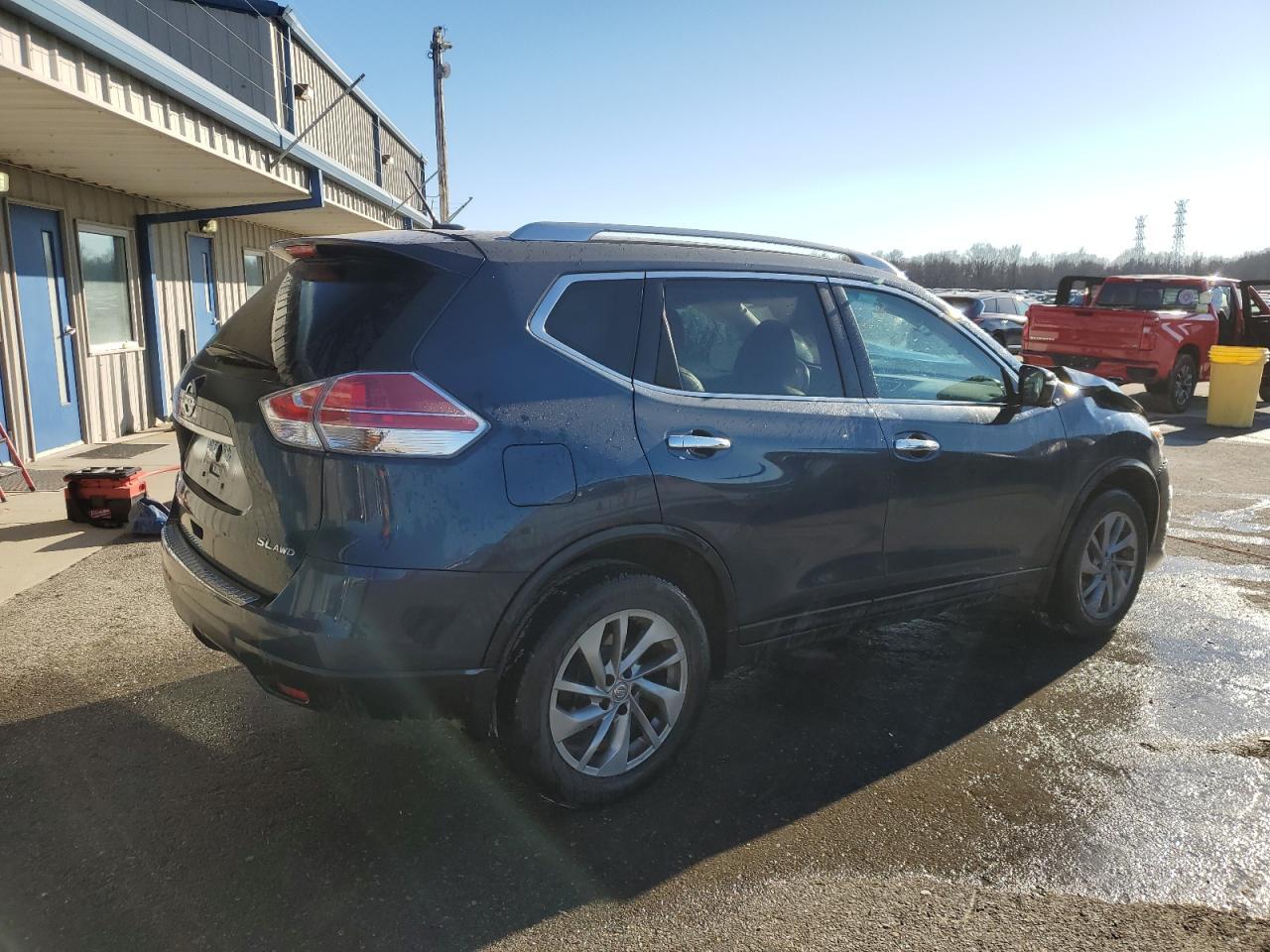 2015 NISSAN ROGUE S - Фото 3