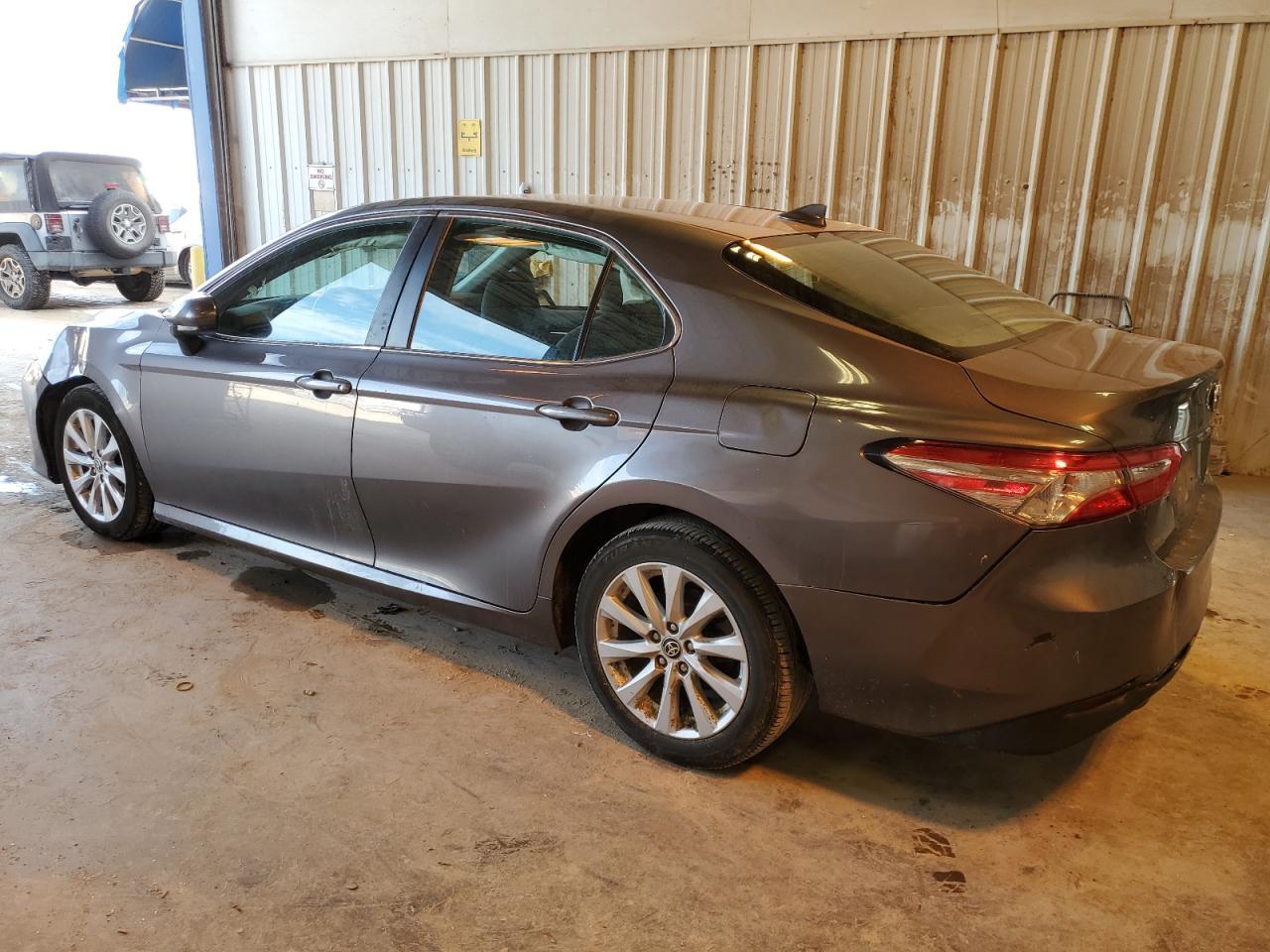 2020 TOYOTA CAMRY LE - Фото 2