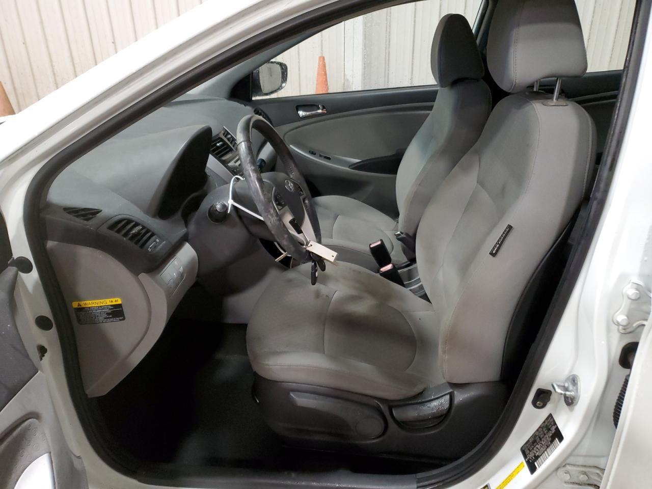 2012 HYUNDAI ACCENT GLS - Image 7