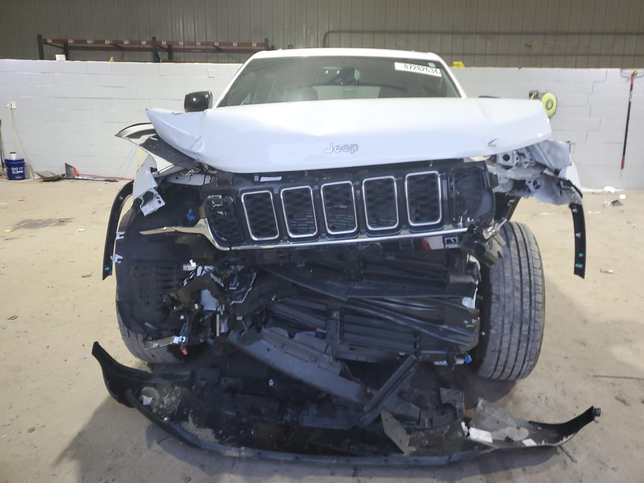 2024 JEEP GRAND CHER - Image 5