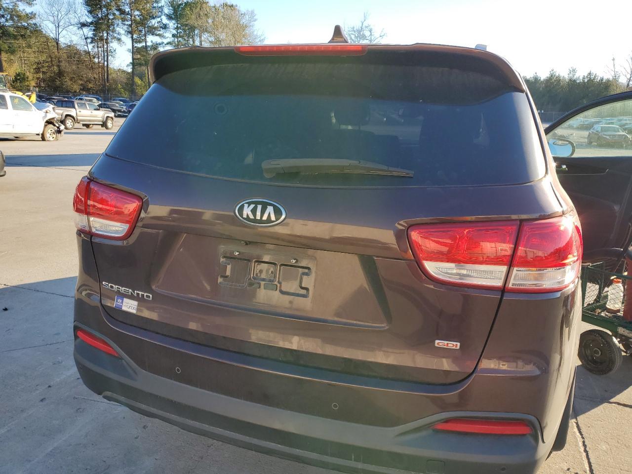 2016 KIA SORENTO LX - Image 6