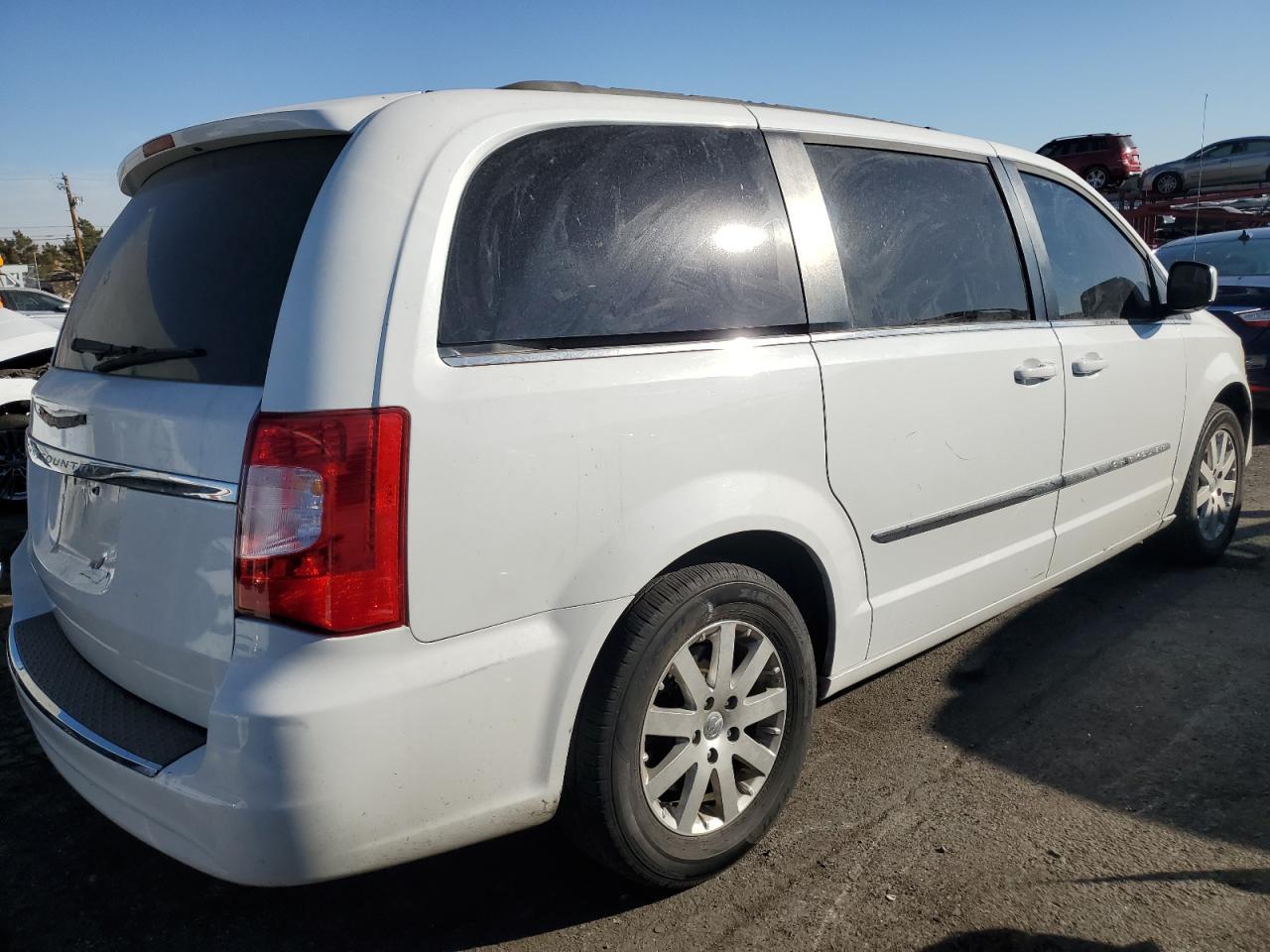 2014 CHRYSLER TOWN & COU - Фото 3