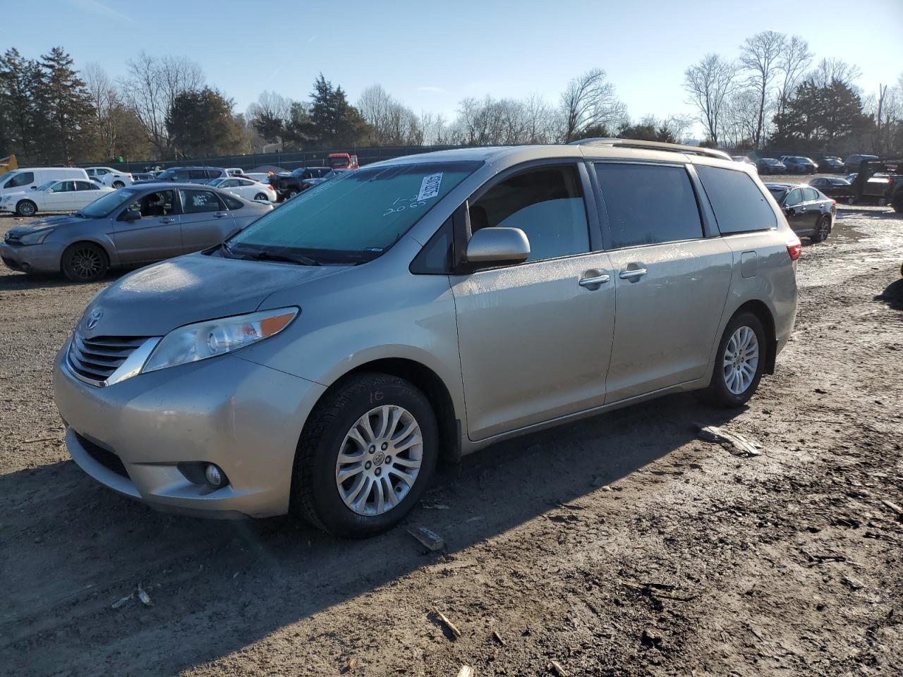 2015 TOYOTA SIENNA XLE
