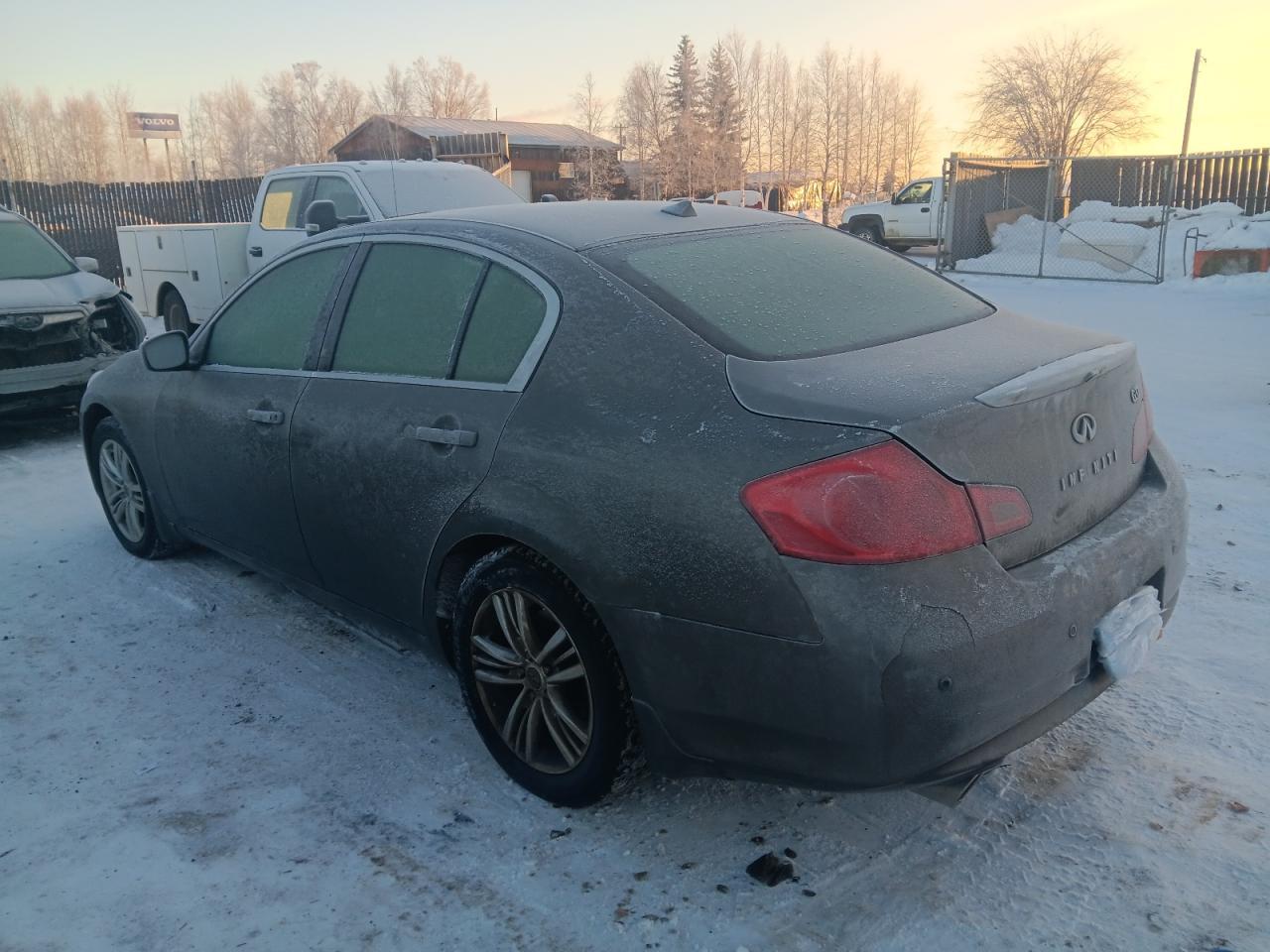 2012 INFINITI G37 - Image 2
