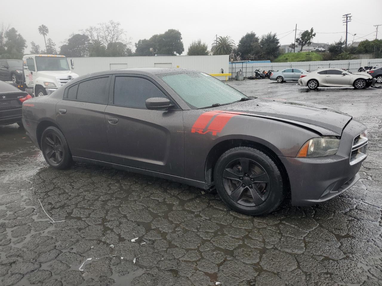 2013 DODGE CHARGER SE - Image 4