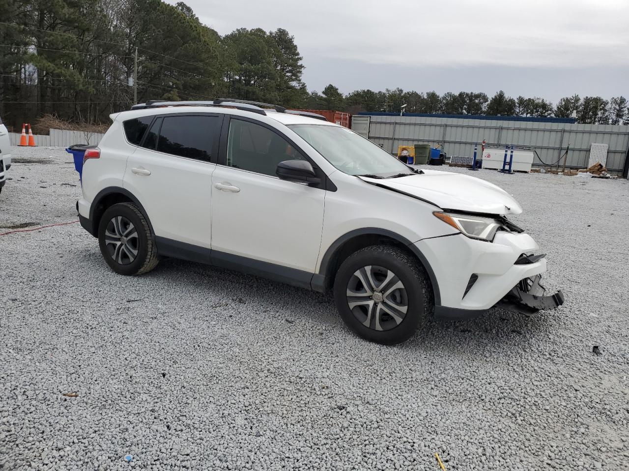2018 TOYOTA RAV4 LE - Image 4