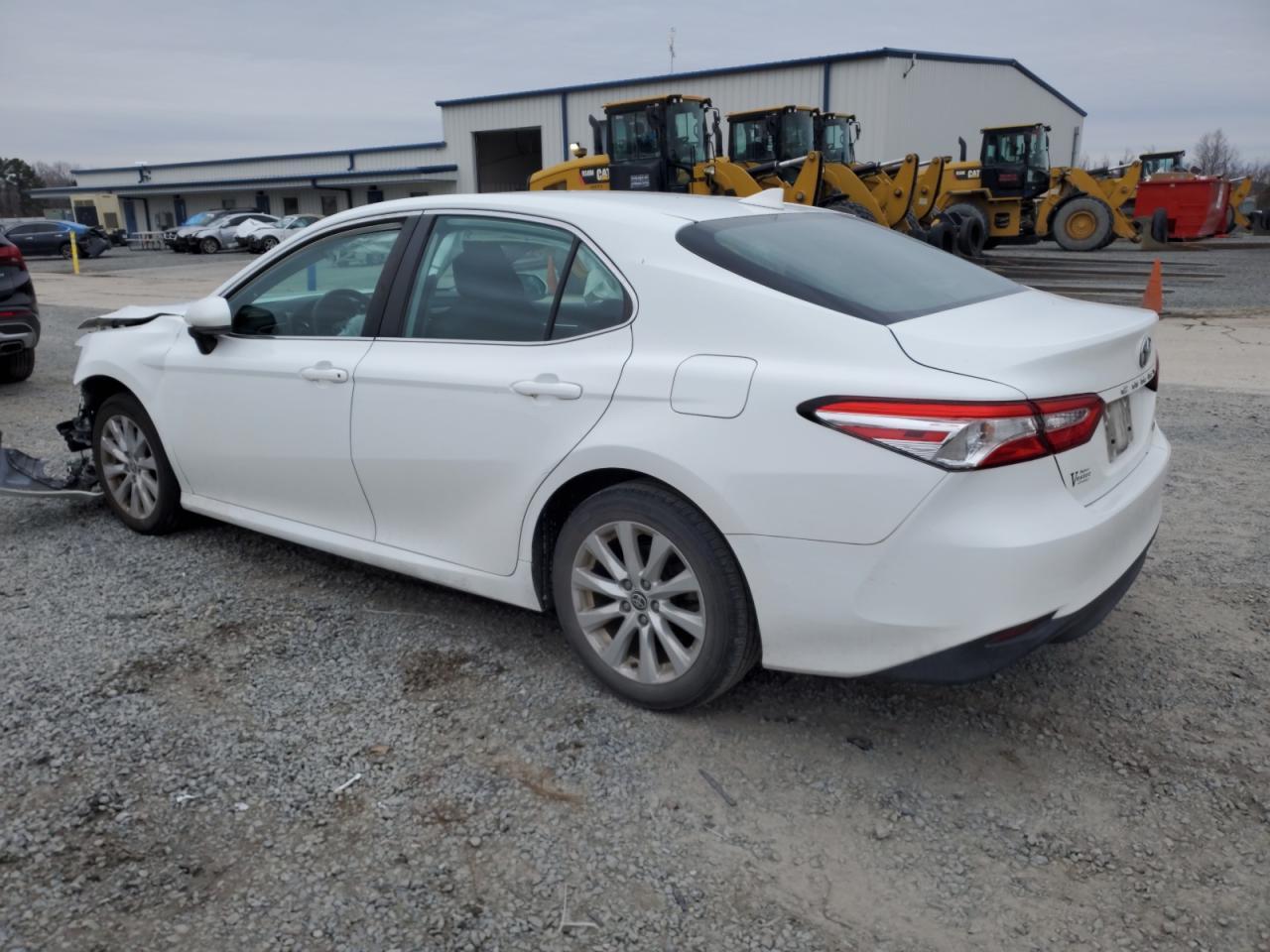 2020 TOYOTA CAMRY LE - Фото 2