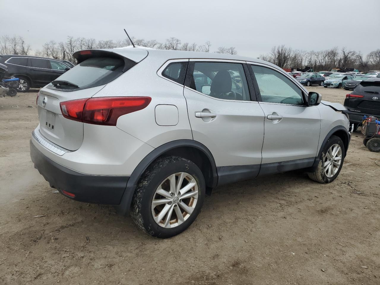 2017 NISSAN ROGUE SPOR - Image 3