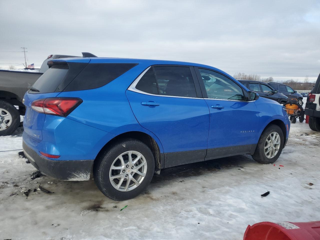 2024 CHEVROLET EQUINOX LT - Image 3