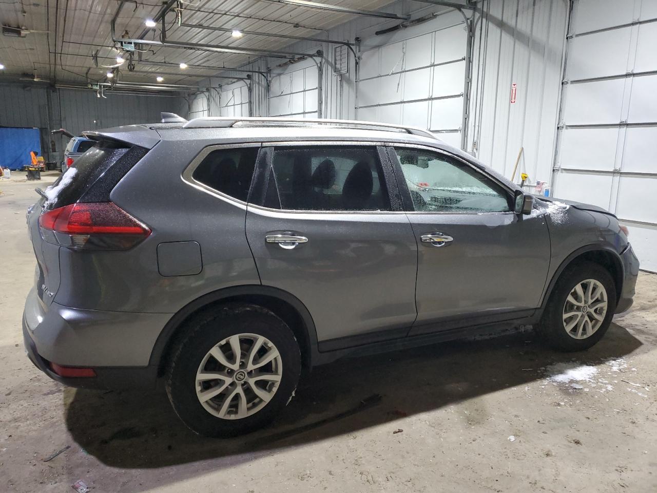 2018 NISSAN ROGUE S - Фото 3
