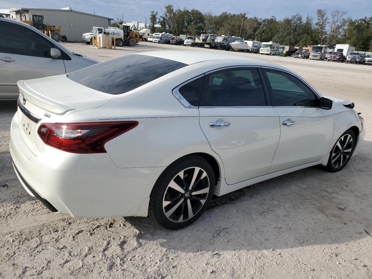 2018 NISSAN ALTIMA 2.5 - Фото 3