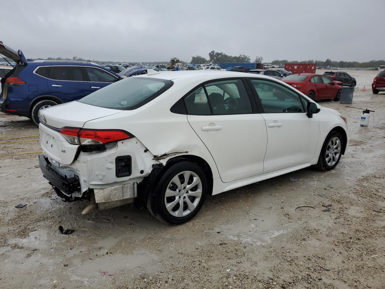 2021 TOYOTA COROLLA LE - Фото 3