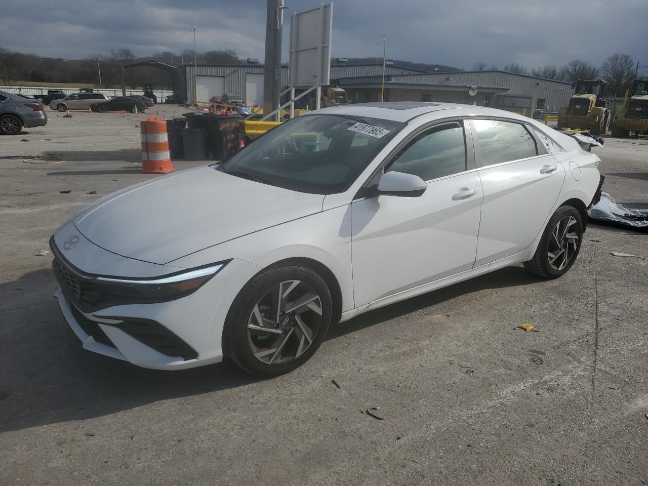 2024 HYUNDAI ELANTRA SE
