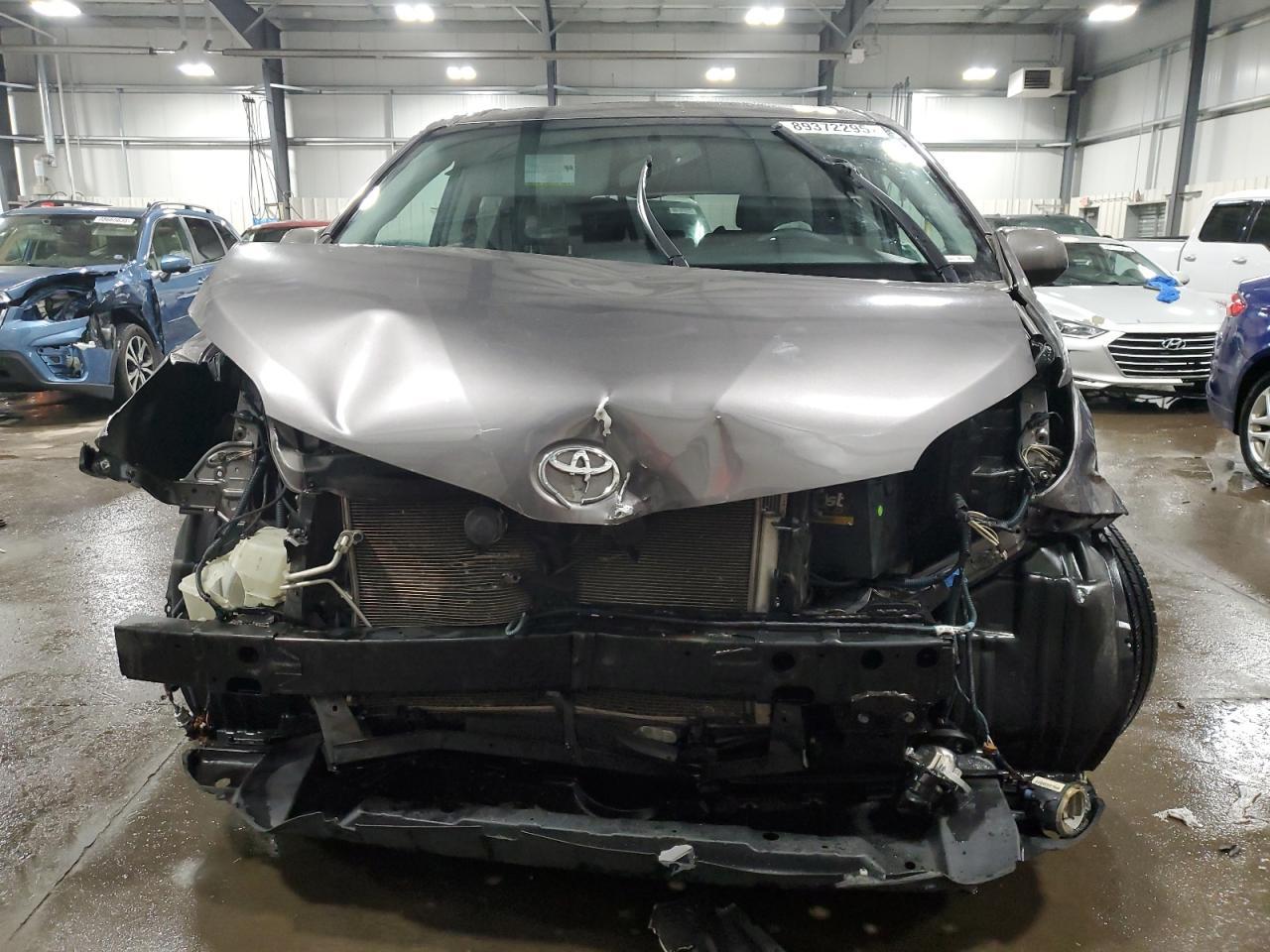 2015 TOYOTA SIENNA XLE - Фото 5