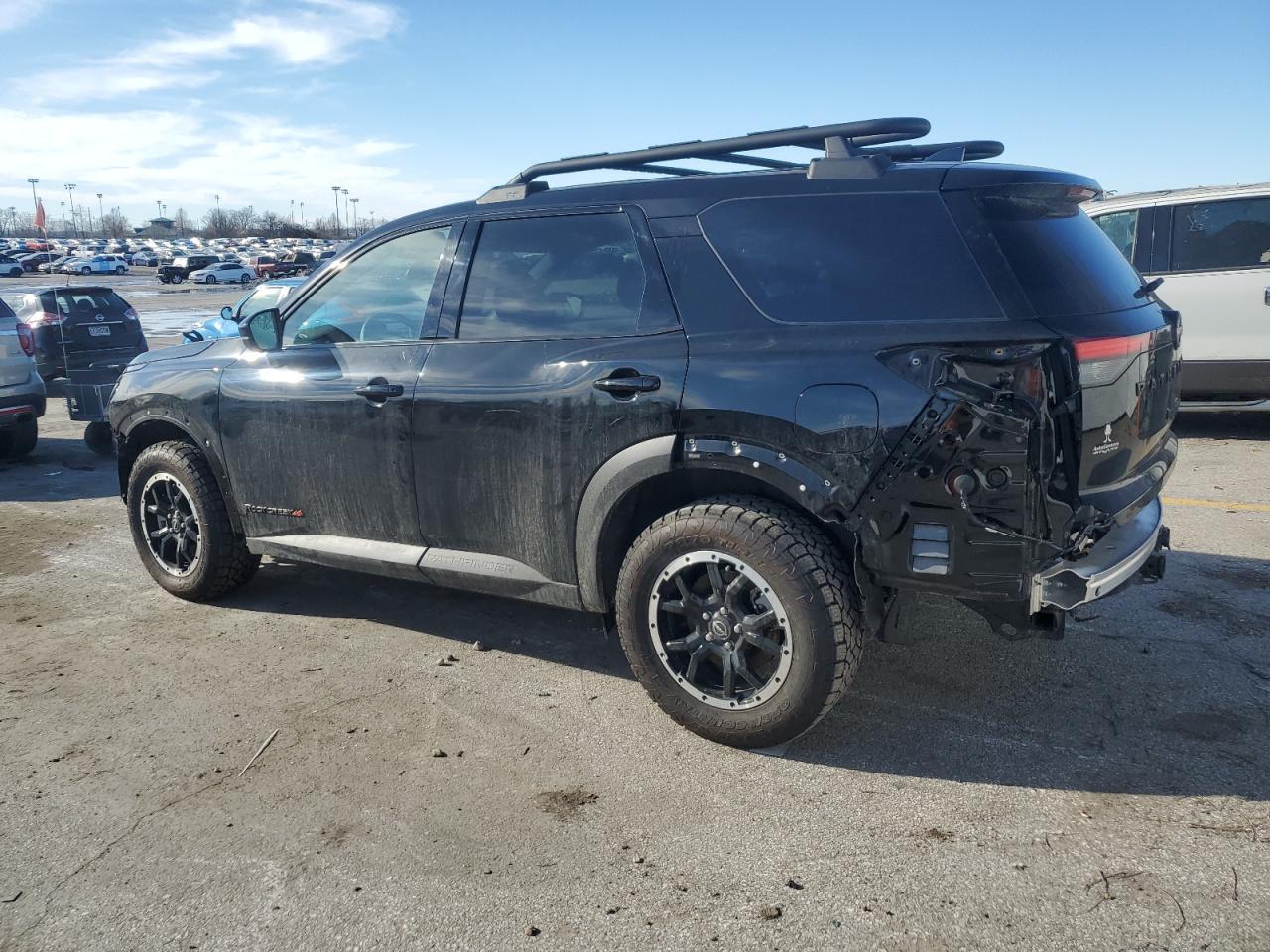 2024 NISSAN PATHFINDER - Фото 2