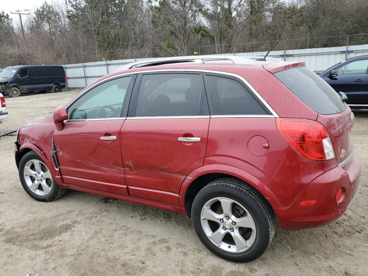 2014 CHEVROLET CAPTIVA LT - Image 2