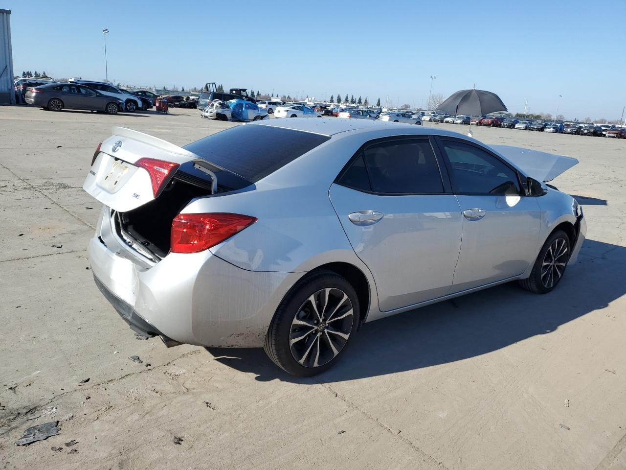 2018 TOYOTA COROLLA L - Image 3