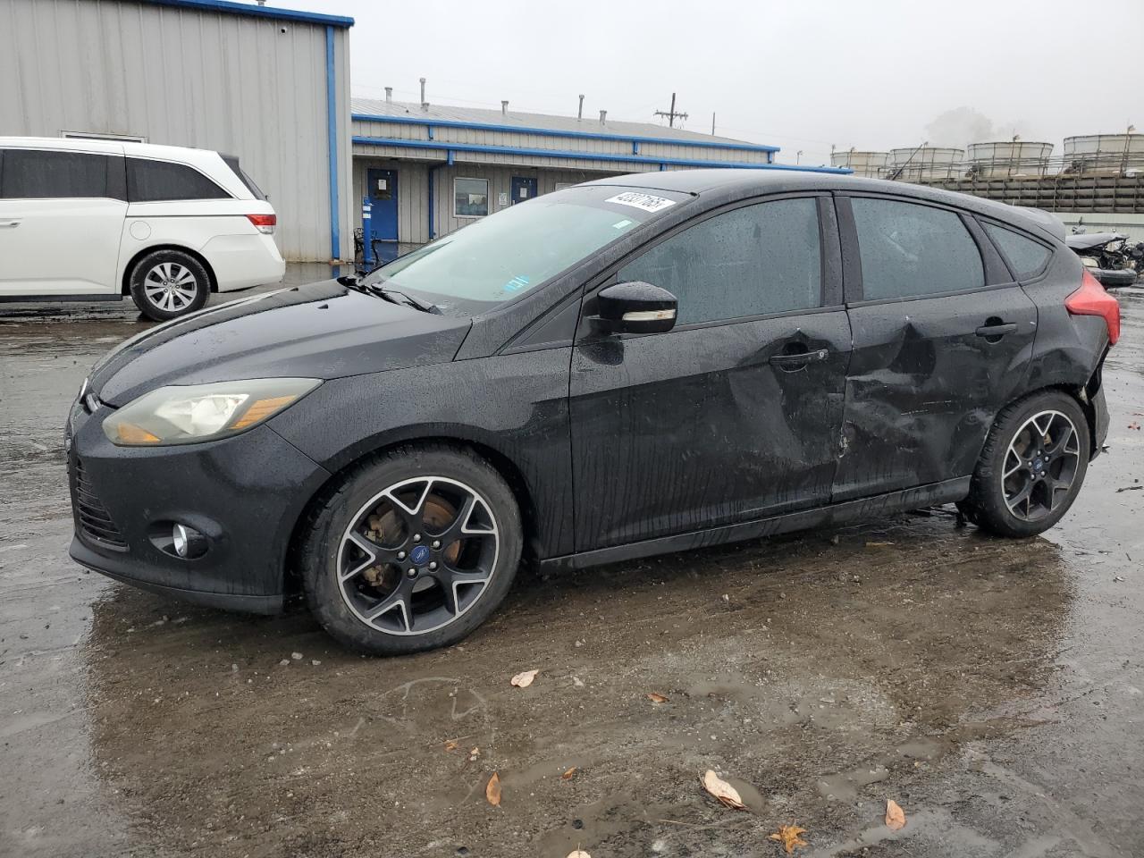 2014 FORD FOCUS SE car image