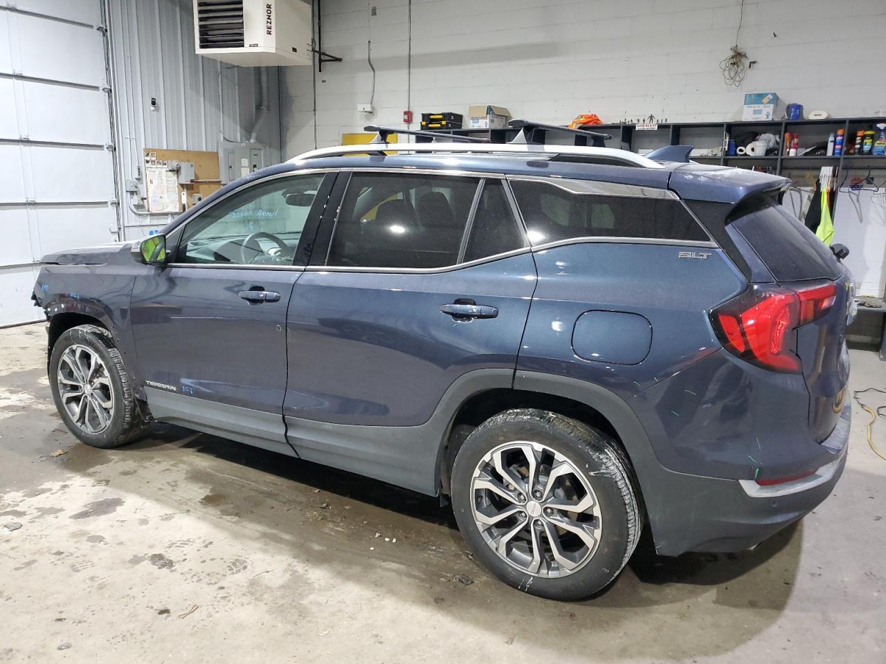2018 GMC TERRAIN SL - Image 2