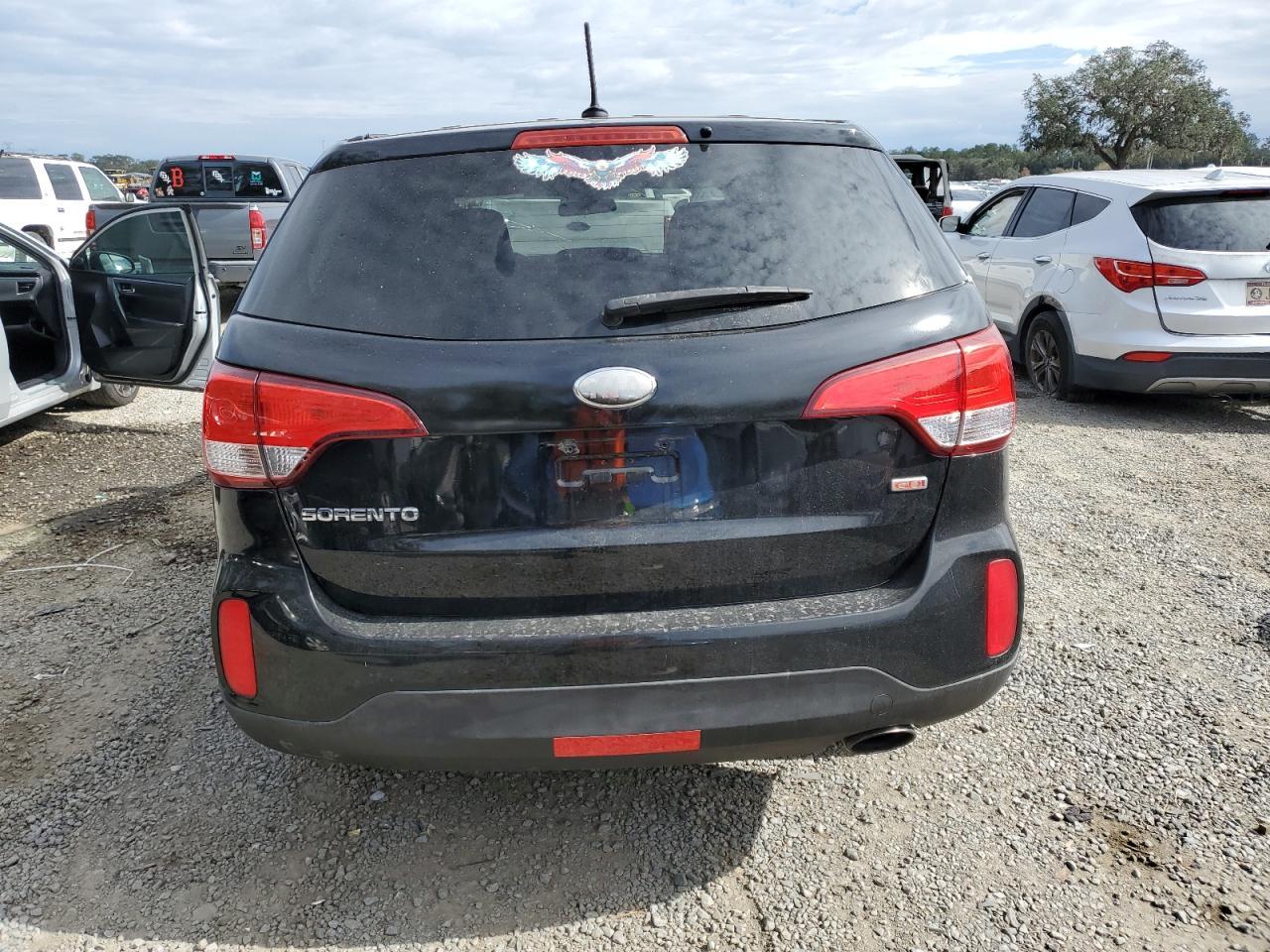 2014 KIA SORENTO LX - Image 6