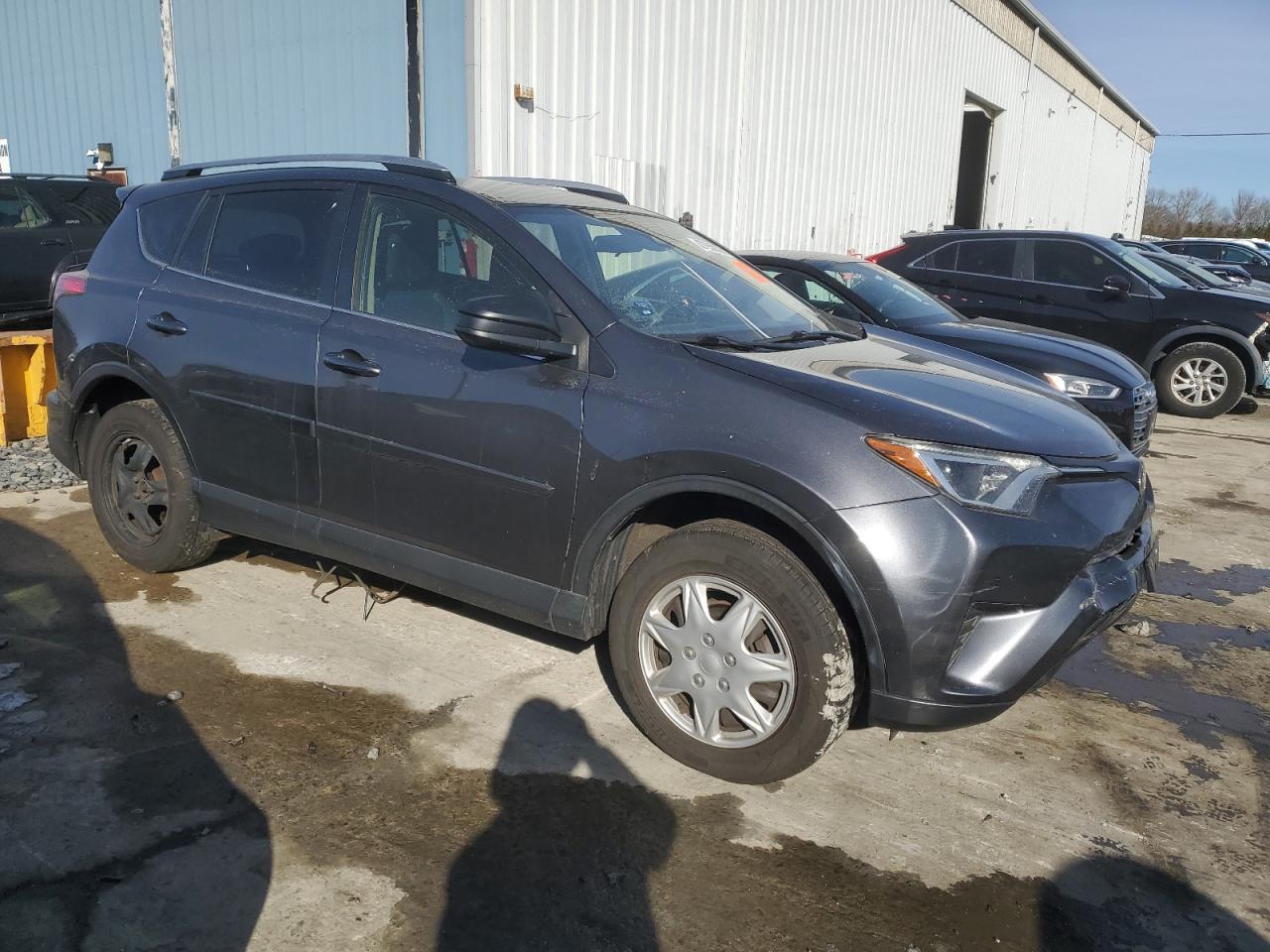 2018 TOYOTA RAV4 LE - Image 4