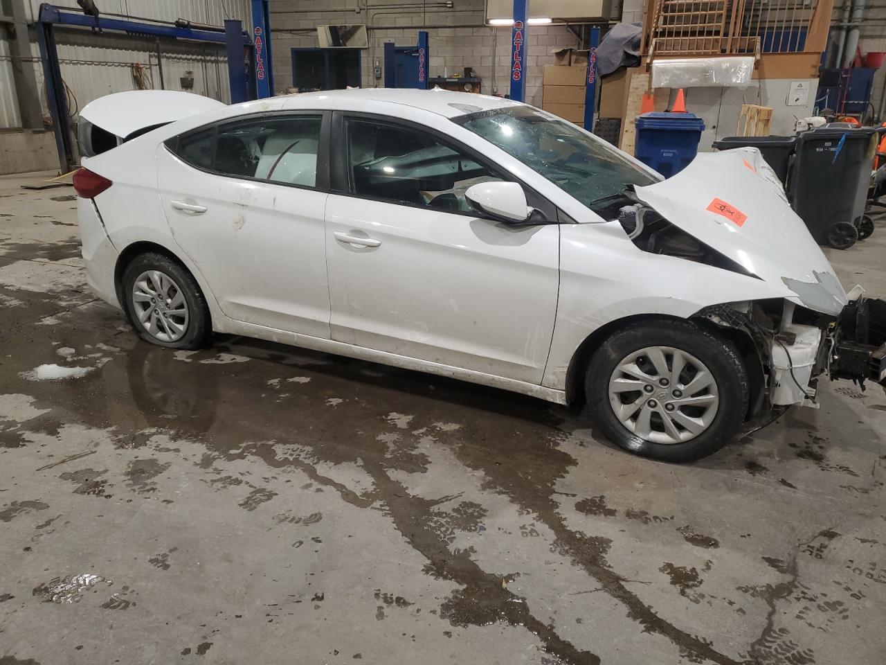 2017 HYUNDAI ELANTRA SE - Image 4