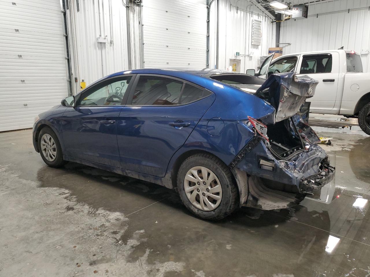 2017 HYUNDAI ELANTRA SE - Фото 2